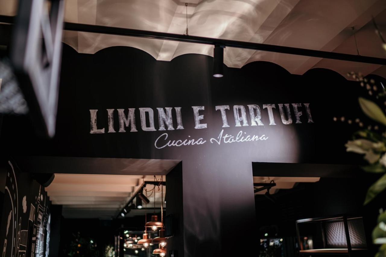 Hotel Saint-Amour Дюрби Екстериор снимка